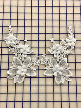 Applique - White 3-D Pairs